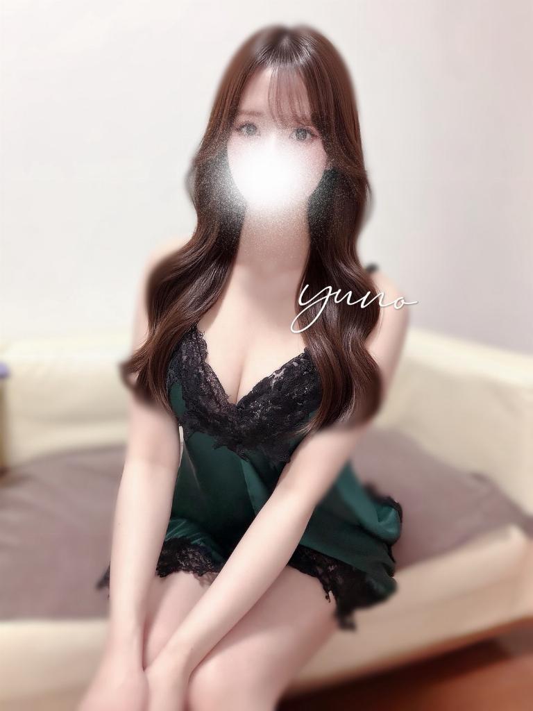 真白ゆの