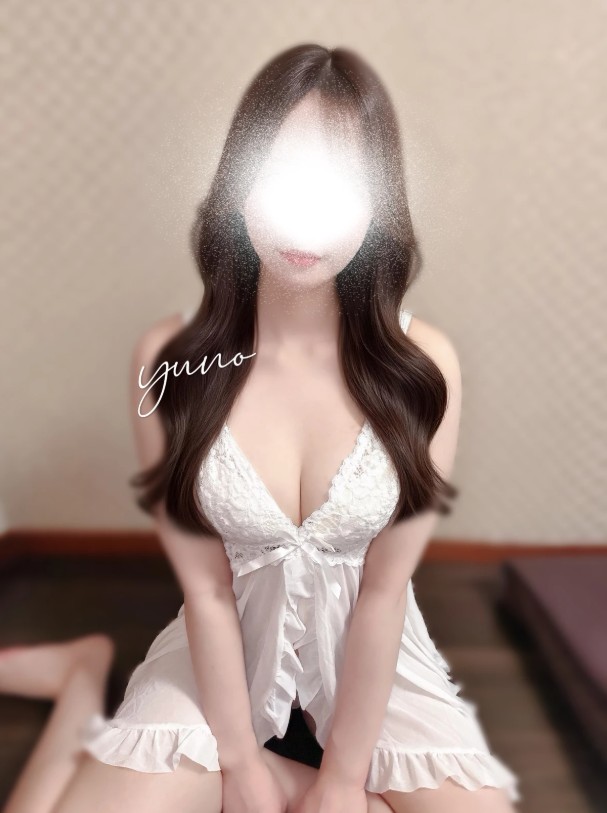 真白ゆの