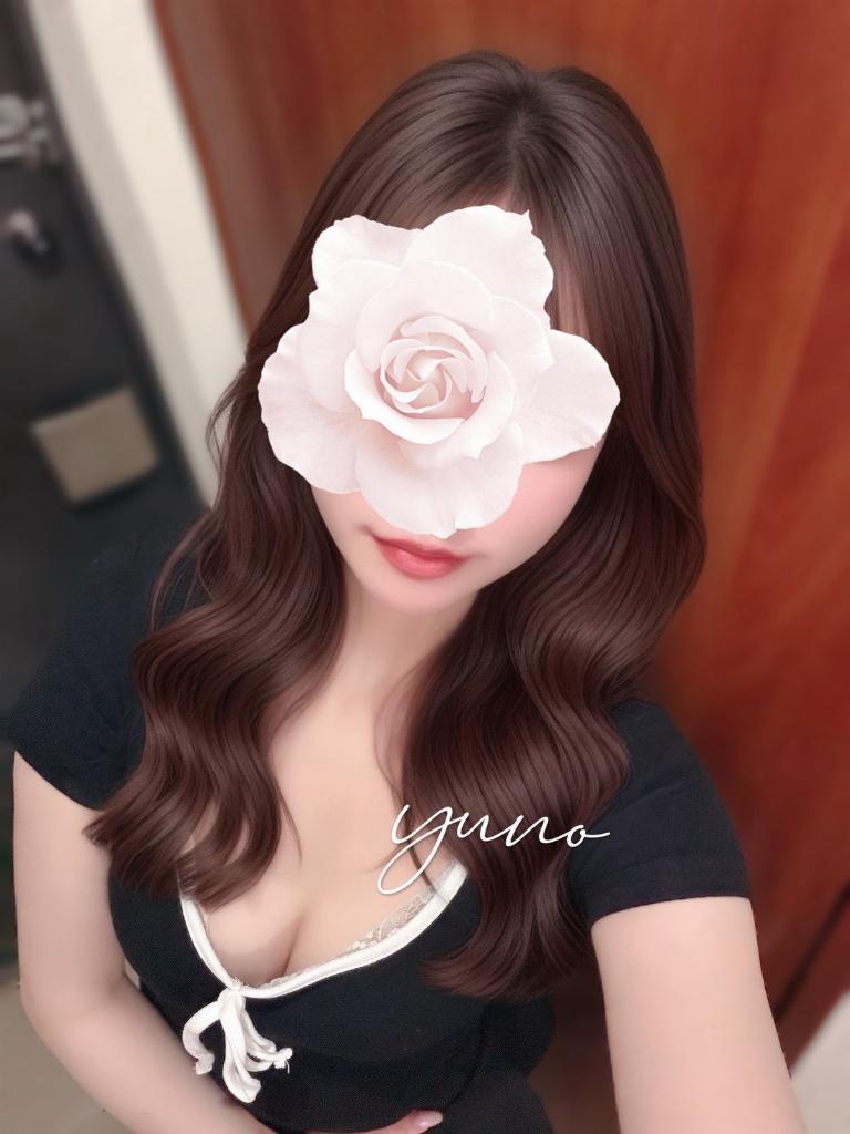 真白ゆの